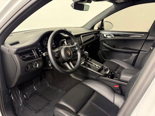 2024 Porsche Macan 