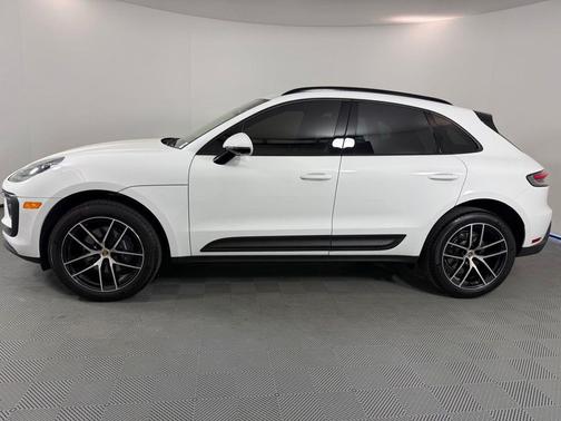 2024 Porsche Macan 