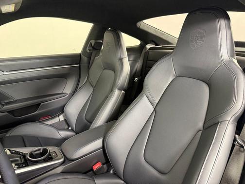 2025 Porsche 911 Turbo S