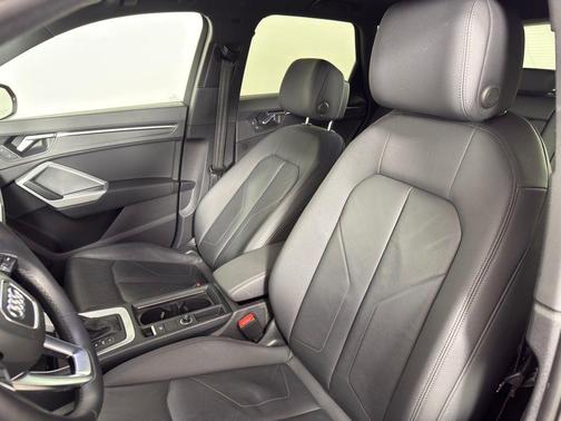 Tango Red Metallic 2021 Audi Q3 45 S line Premium