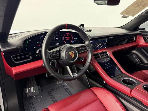 2020 Porsche Taycan Turbo S