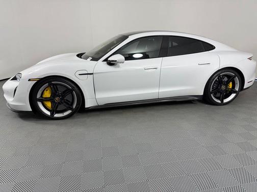 2020 Porsche Taycan Turbo S