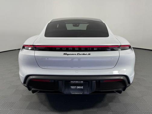 2020 Porsche Taycan Turbo S