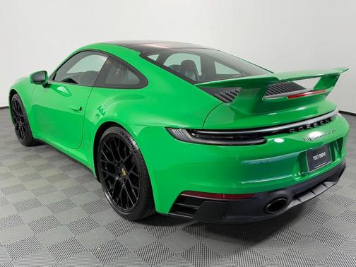2023 Porsche 911 Carrera 4 GTS