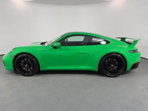 2023 Porsche 911 Carrera 4 GTS