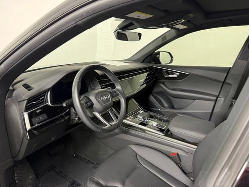 Mythos Black Metallic 2023 Audi Q8 55 Premium Plus