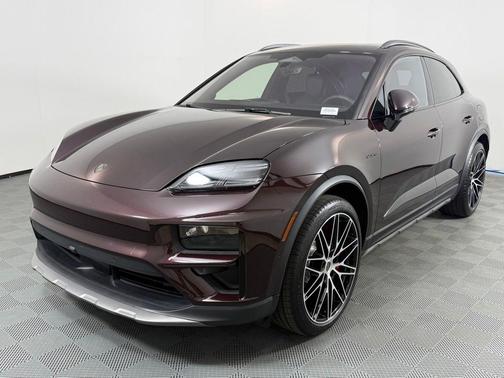 Copper 2025 Porsche Macan Turbo