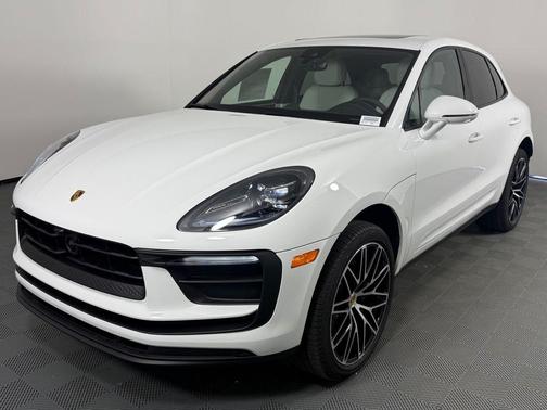 2025 Porsche Macan Base