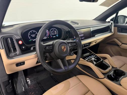 2025 Porsche Cayenne Base