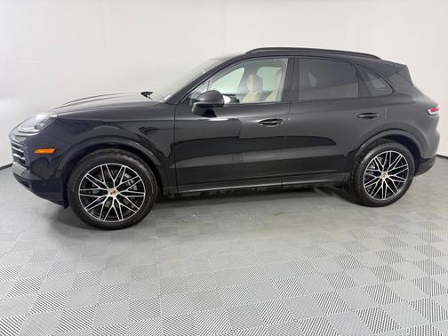 2025 Porsche Cayenne Base