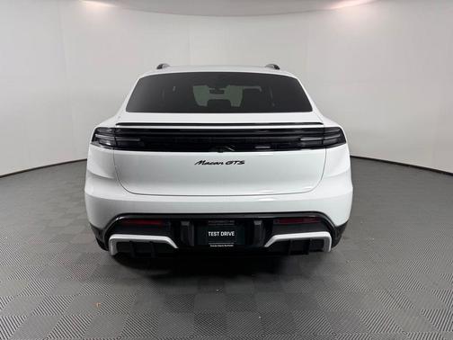 2026 Porsche Macan GTS
