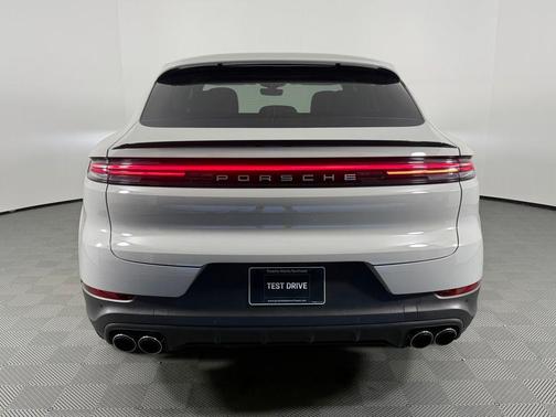 2024 Porsche Cayenne AWD