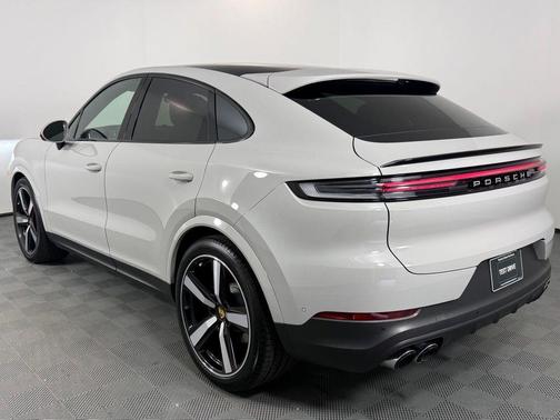 2024 Porsche Cayenne AWD