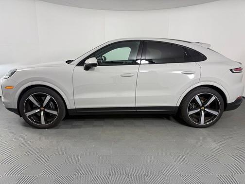 2024 Porsche Cayenne AWD