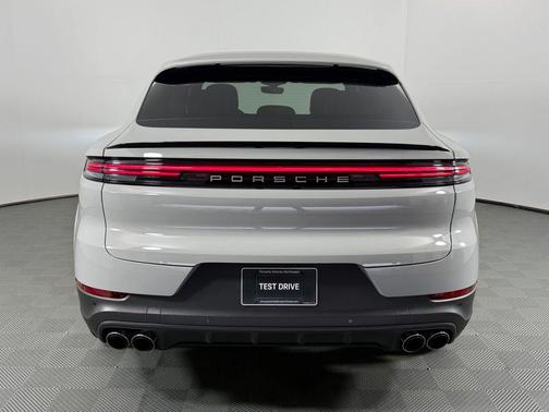 2024 Porsche Cayenne AWD