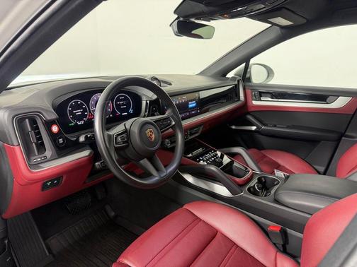 2024 Porsche Cayenne AWD