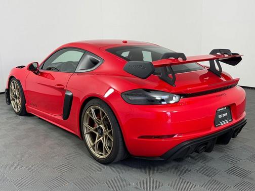 2025 Porsche 718 Cayman GT4 RS