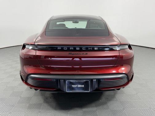 2022 Porsche Taycan 4S
