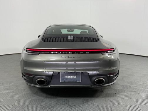 2022 Porsche 911 Carrera S
