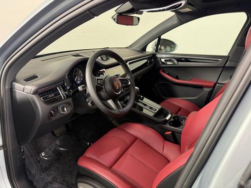 Dolomite Gray 2026 Porsche Macan Base