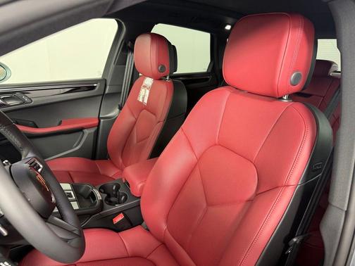 Dolomite Gray 2026 Porsche Macan Base