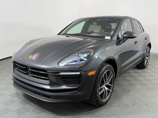 Volcano Grey Metallic 2023 Porsche Macan Base