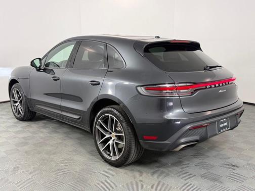 Volcano Grey Metallic 2023 Porsche Macan Base