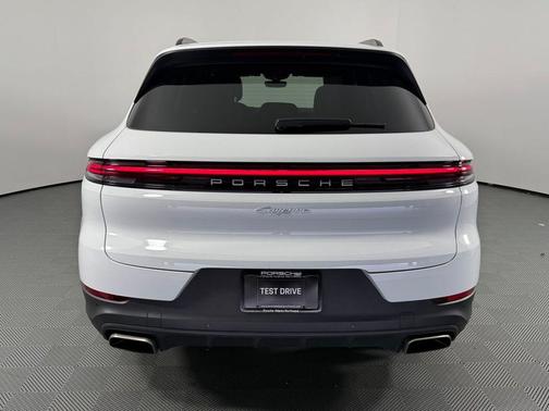 2024 Porsche Cayenne Base
