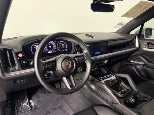 2024 Porsche Cayenne Base
