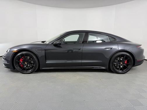 2025 Porsche Taycan GTS