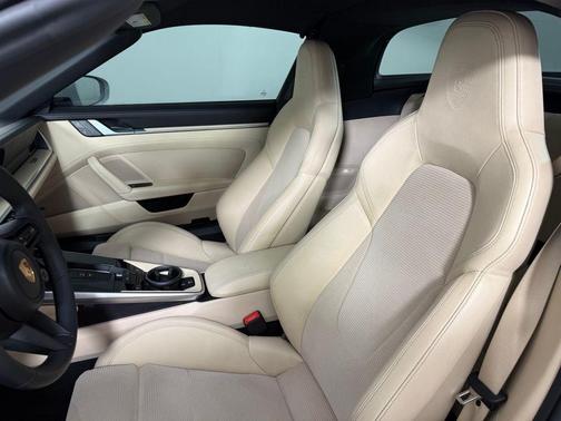 Carrara White Metallic 2023 Porsche 911 Targa 4S