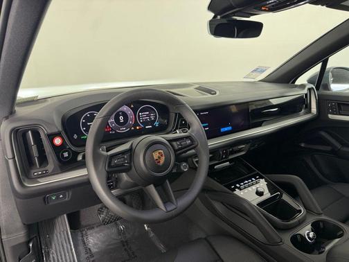 2025 Porsche Cayenne Base