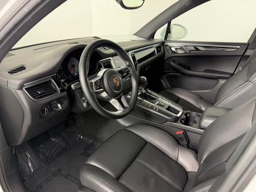 2017 Porsche Macan S