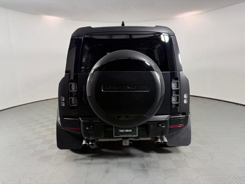 2024 Land Rover Defender P525 V8