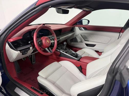 2024 Porsche 911 Targa 4S