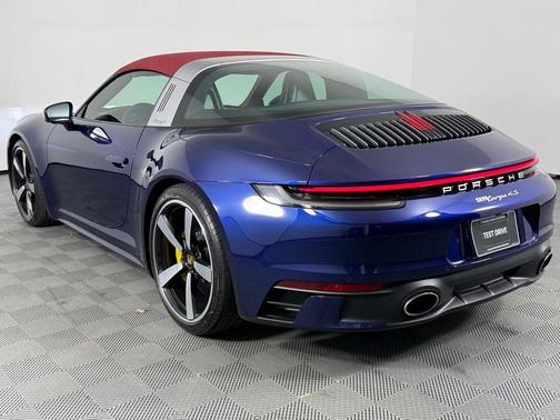 2024 Porsche 911 Targa 4S
