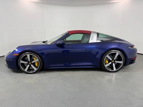 2024 Porsche 911 Targa 4S