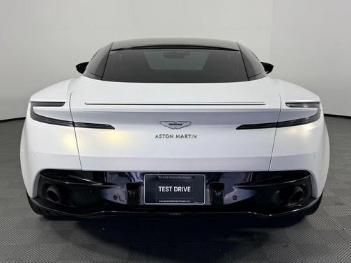2018 Aston Martin DB11 V12