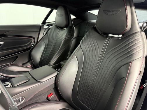 2018 Aston Martin DB11 V12