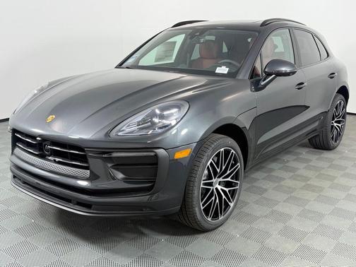 2025 Porsche Macan Base