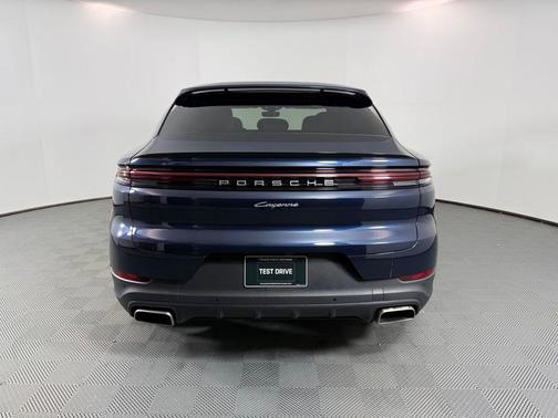 2024 Porsche Cayenne AWD