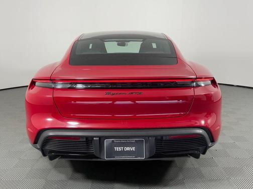 2022 Porsche Taycan GTS