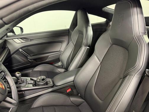 GT Silver Metallic 2026 Porsche 911 GT3
