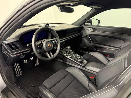 GT Silver Metallic 2026 Porsche 911 GT3