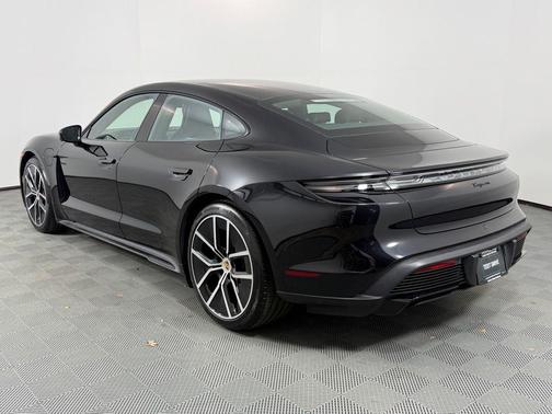 2026 Porsche Taycan 4