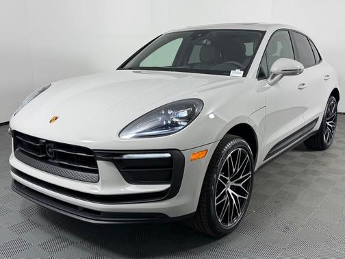 2026 Porsche Macan Base