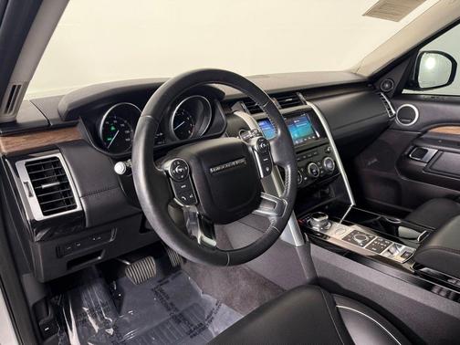 2017 Land Rover Discovery HSE LUXURY