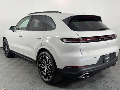 2026 Porsche Cayenne Base