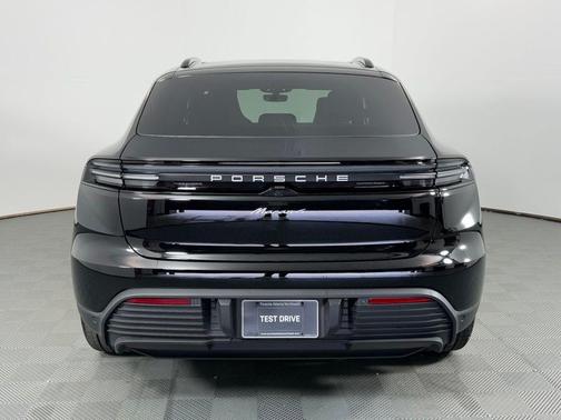 2024 Porsche Macan 4