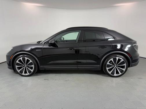 2024 Porsche Macan 4